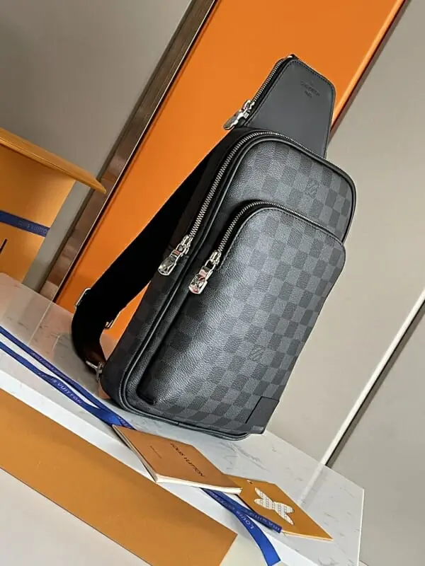 louis vuitton aaa homme mini sac a main s_123bbb51